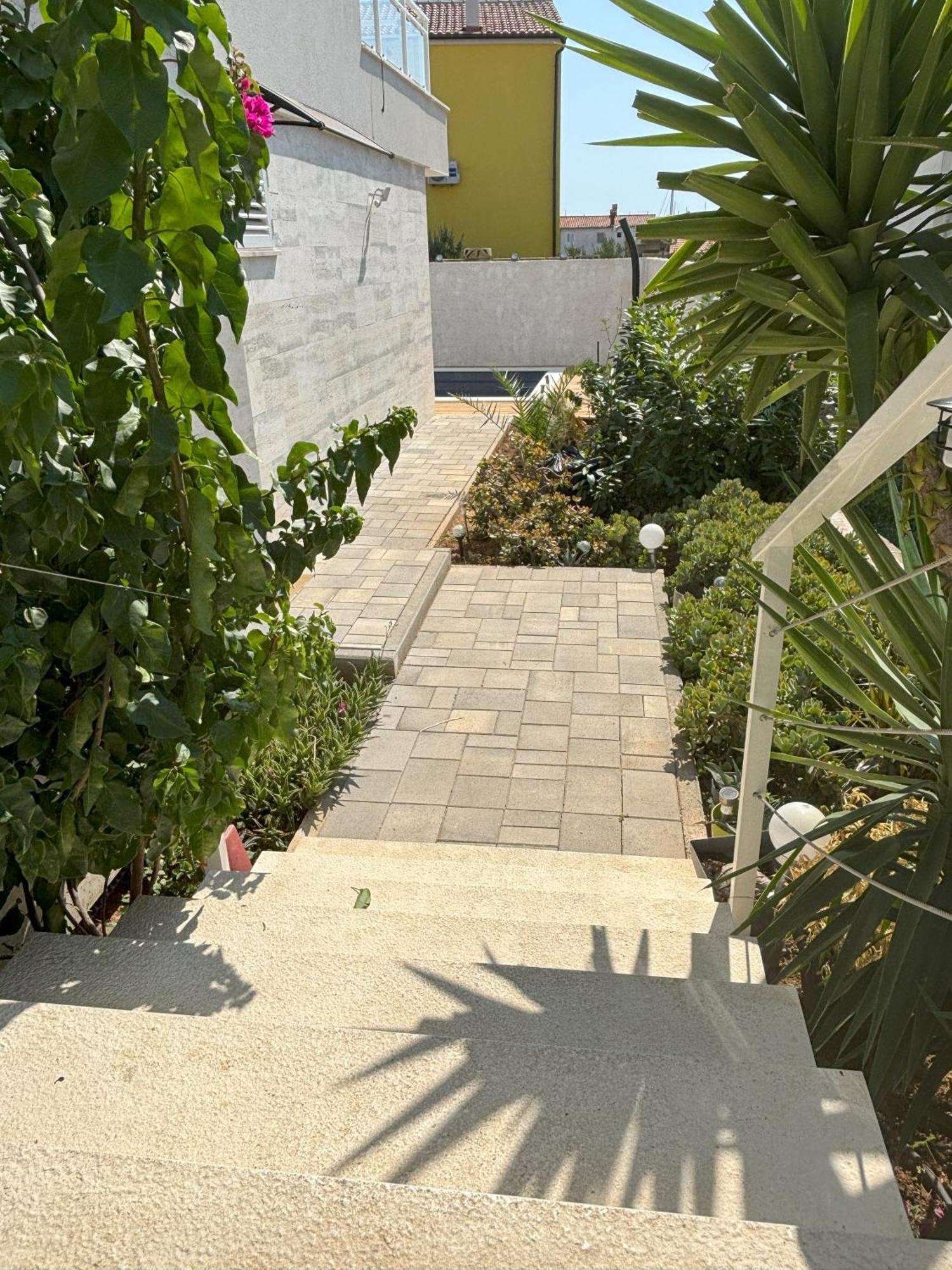 Vila Regina Apartment Rex With Swimming Pool イェゼラ エクステリア 写真